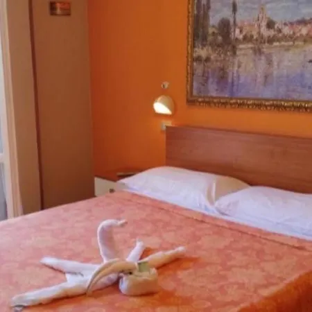 Simon Hotel 2*