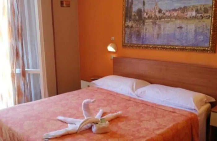 Simon Hotel 2*