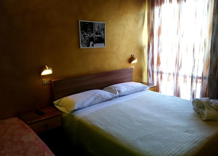 Simon Hotel