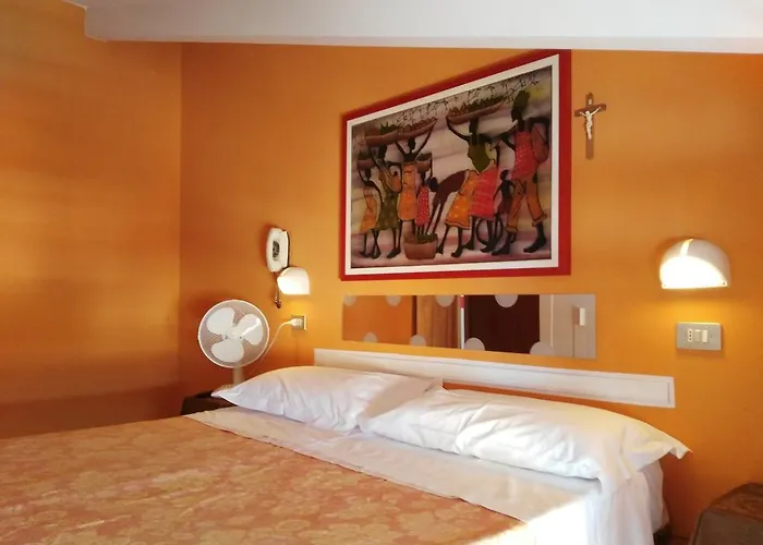 Simon Hotel