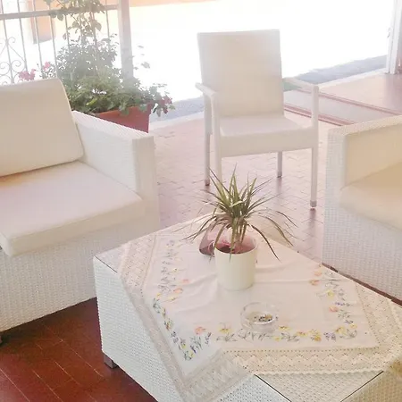 Simon Hotel