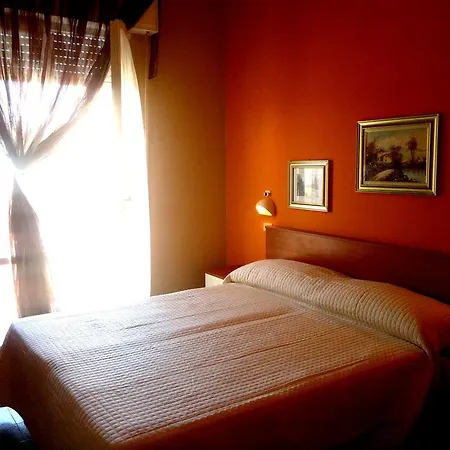 Simon Hotel 2*